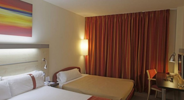 Holiday Inn Express Barcelona 22@ 3*